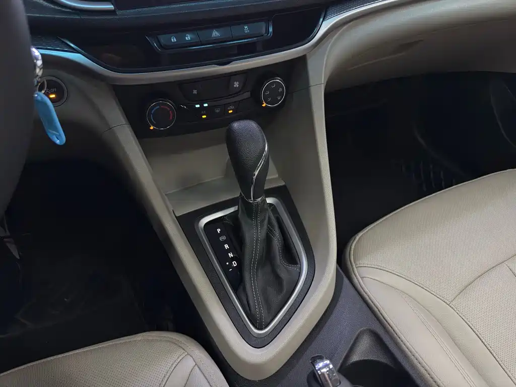 Buick Excelle 2020 — фото 18