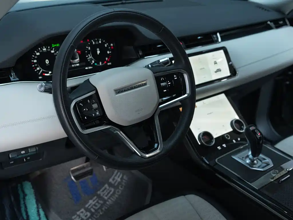 Land Rover Evoque 2023 — фото 8