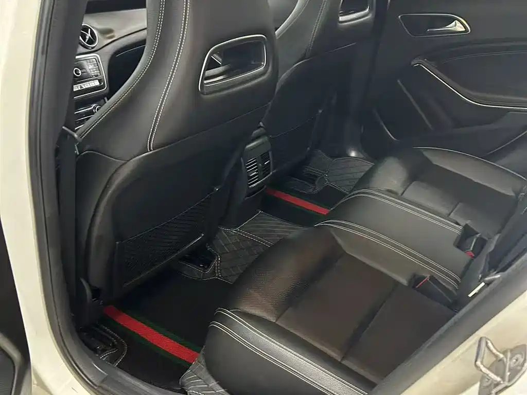 Mercedes-Benz GLA 2018 — фото 10