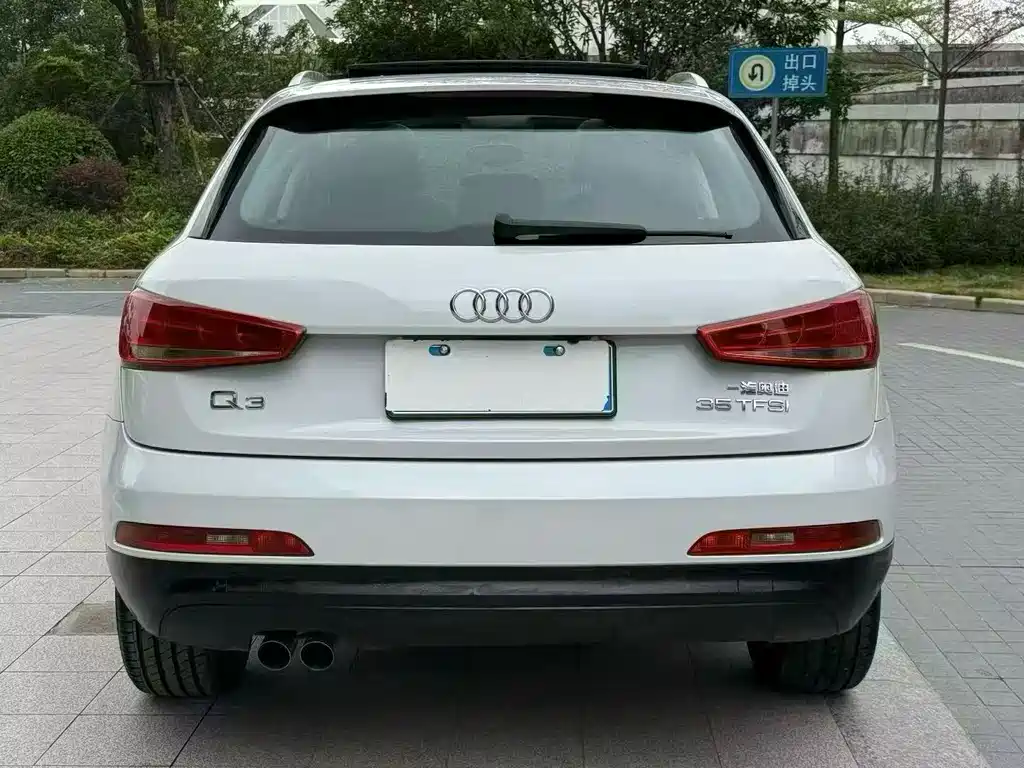 Audi Q3 2015 — фото 8