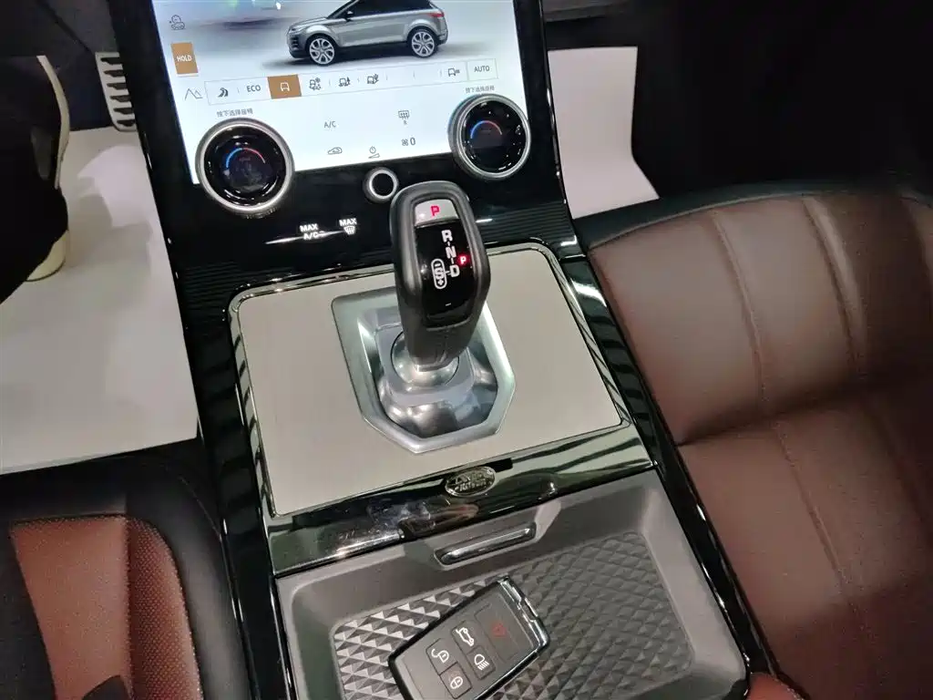 Land Rover Evoque 2022 — фото 14