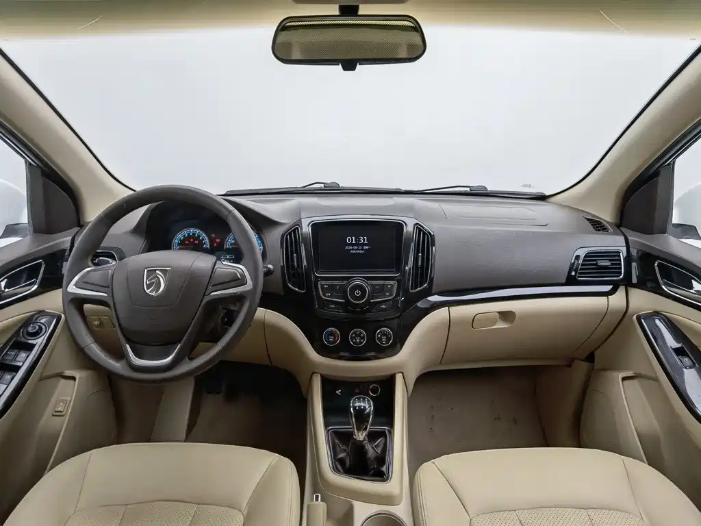 Baojun 730 2015