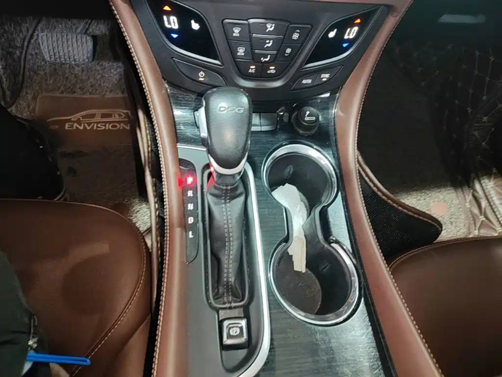 Buick Envision Plus 2018 — фото 10