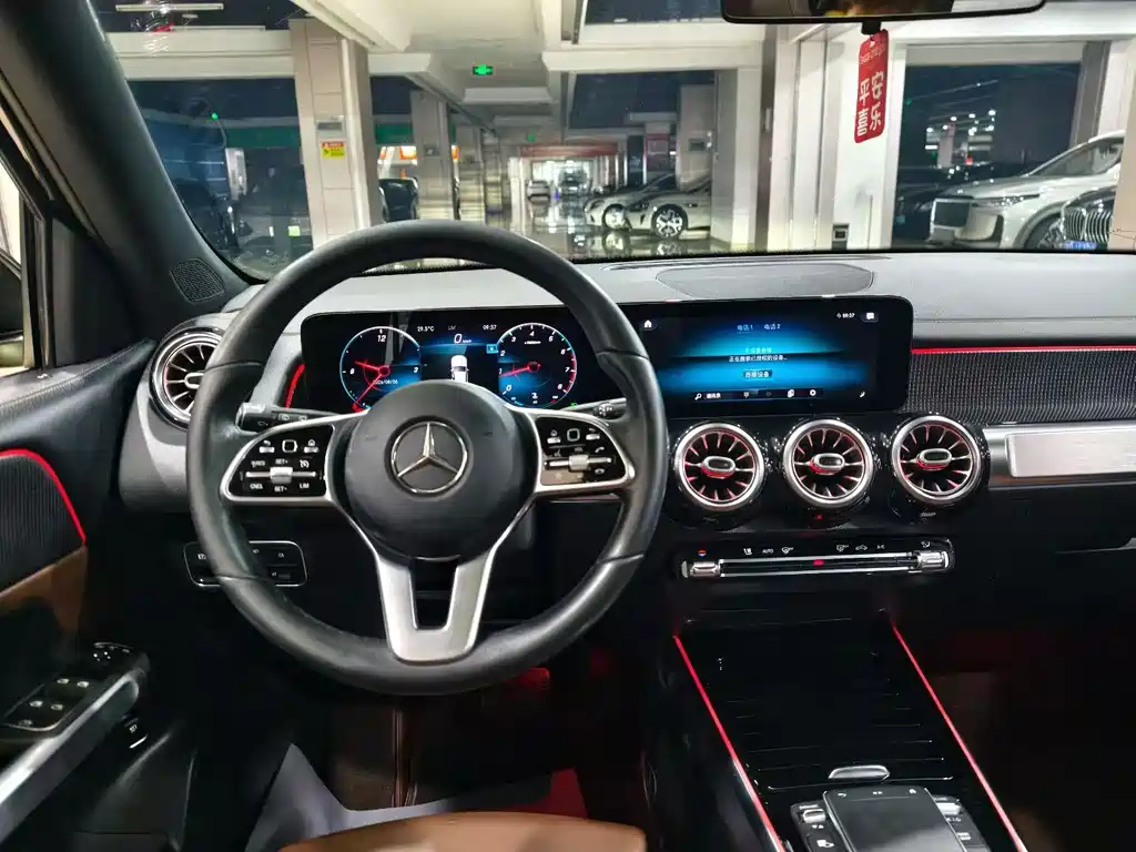 Mercedes-Benz GLB 2021