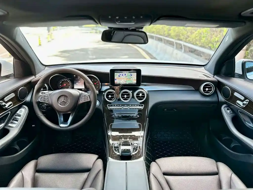Mercedes-Benz GLC 2018 — фото 4