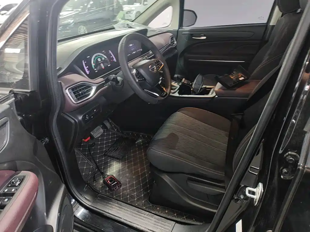 GAC Trumpchi M6 2023 — фото 11