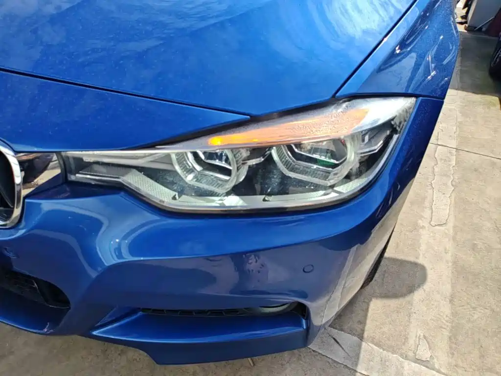 BMW 3 Series 2017 — фото 24