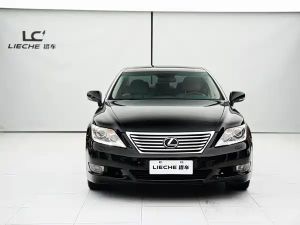 Lexus LS 2010