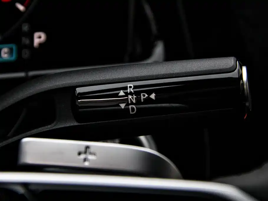 Mercedes-Benz E-Class 2025 — фото 21