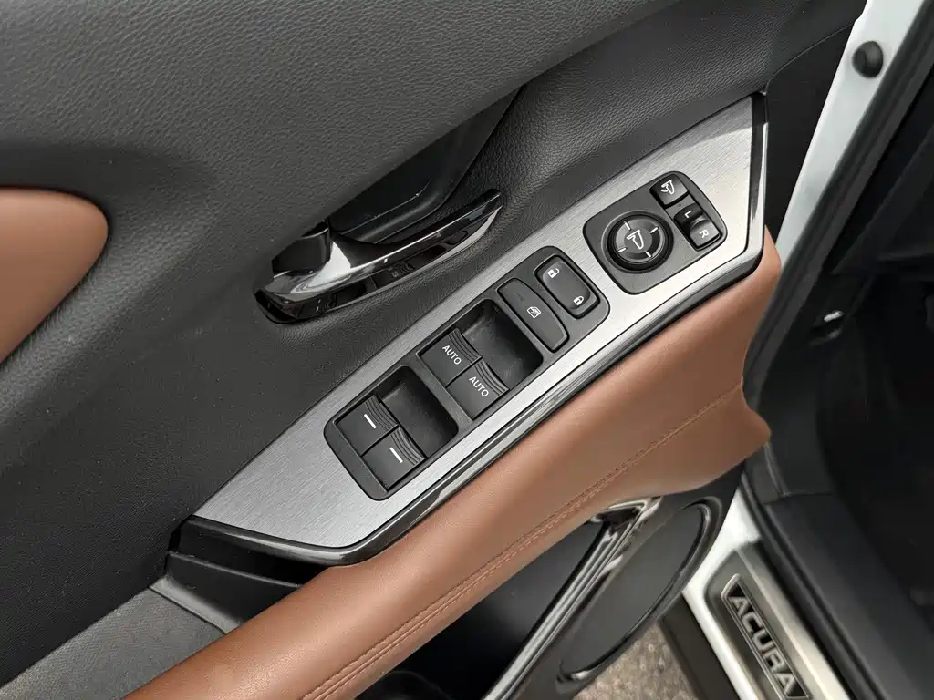 Acura CDX 2017 — фото 15