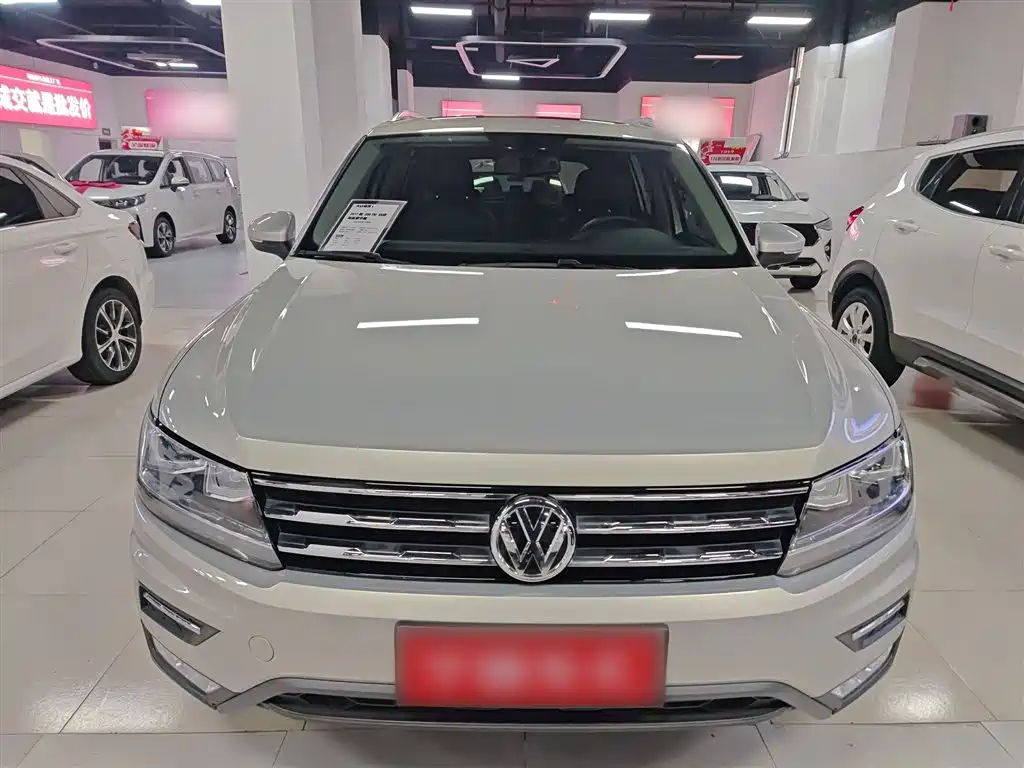 Volkswagen Tiguan L 2017 — фото 3