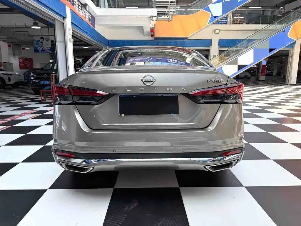 Nissan Teana 2023 — фото 14