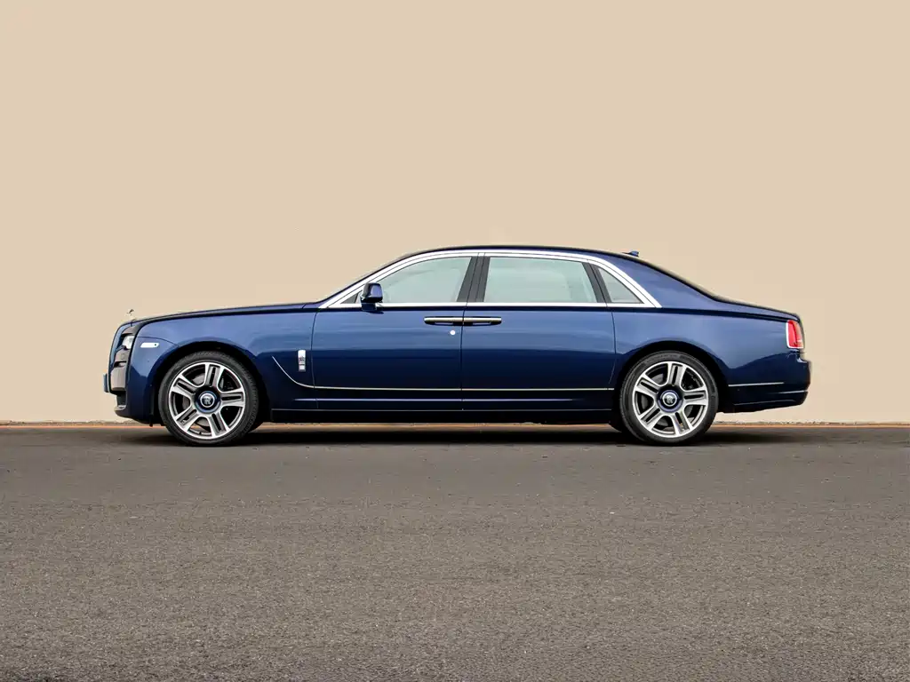 Rolls-Royce Ghost 2016 — фото 25