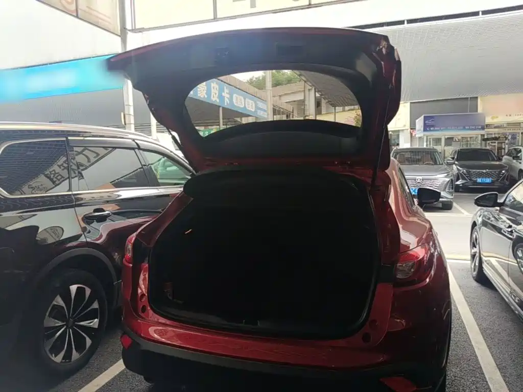 Mazda CX-4 2019 — фото 19
