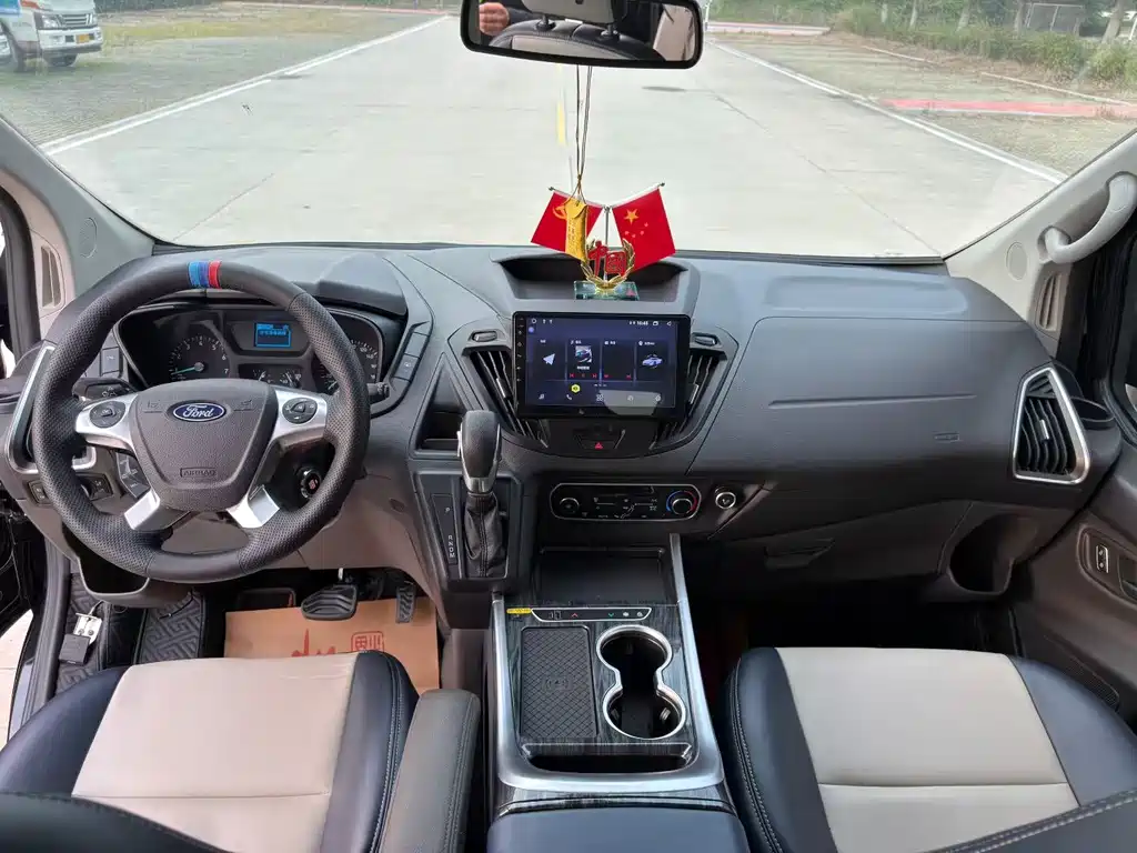 Ford Tourneo 2022 — фото 12