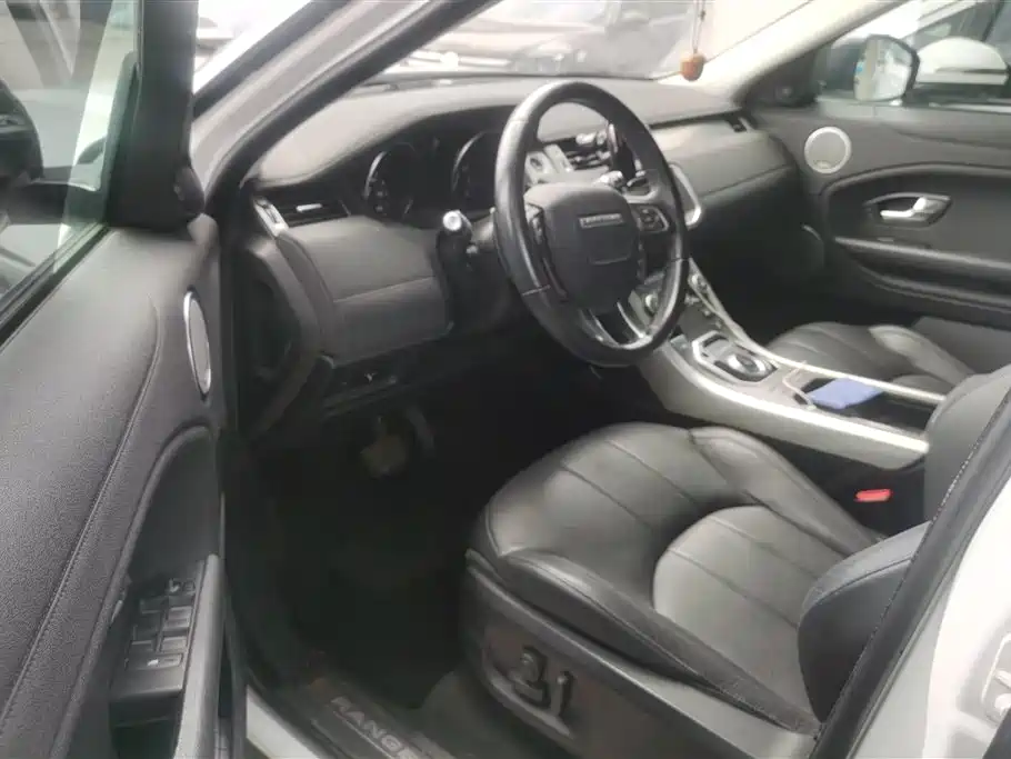 Land Rover Evoque 2018 — фото 9