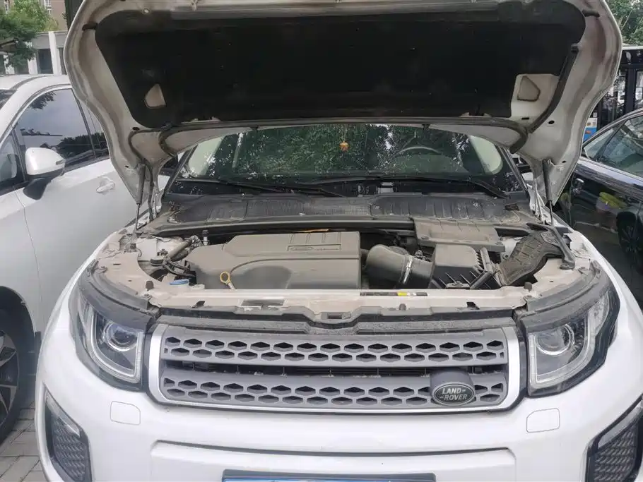 Land Rover Evoque 2018 — фото 10