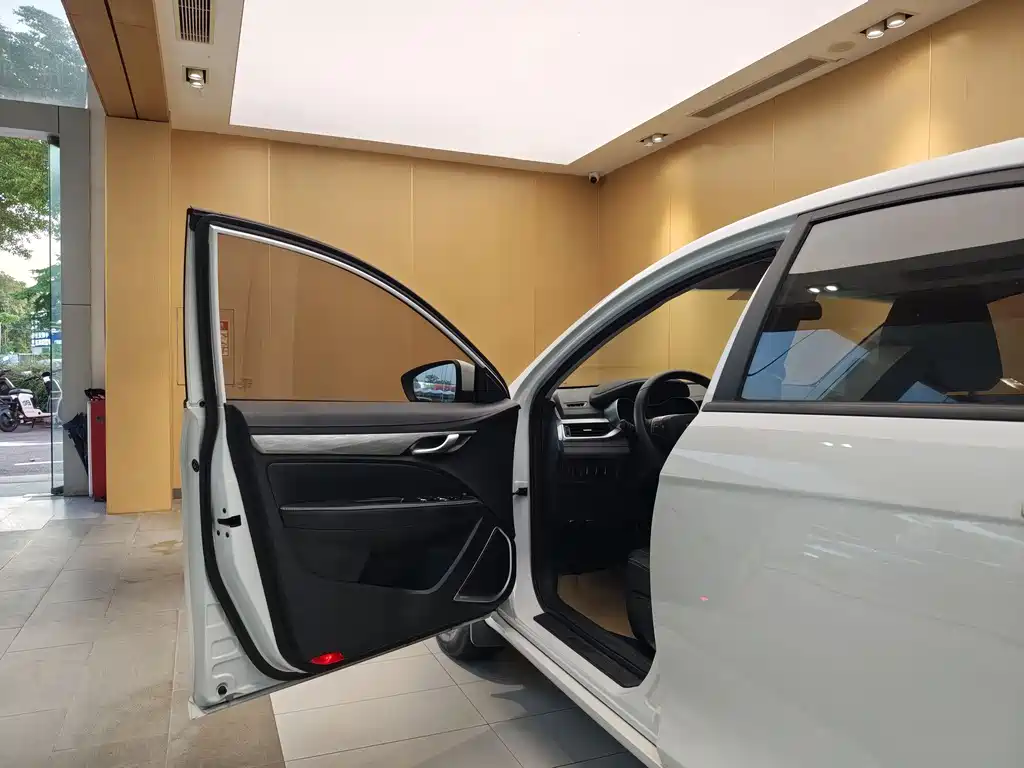 Geely Emgrand 2020