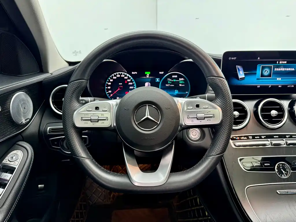 Mercedes-Benz C-Class 2021 — фото 18