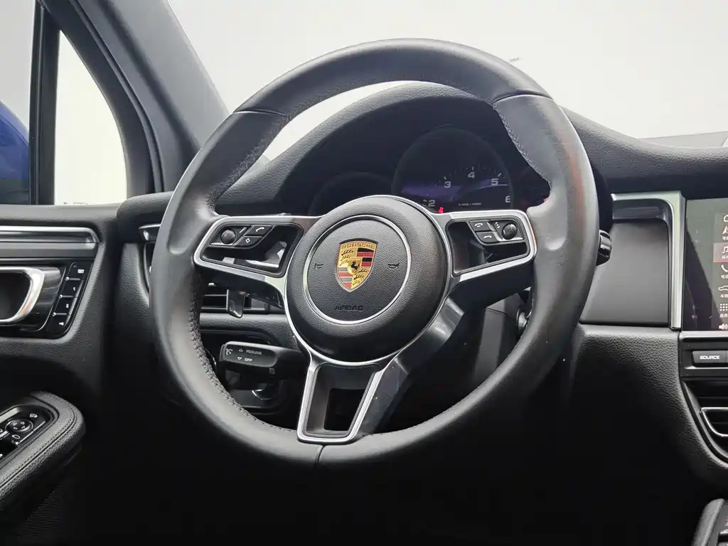 Porsche Macan 2020 — фото 12