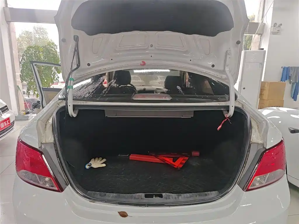 Hyundai Verna 2014 — фото 19