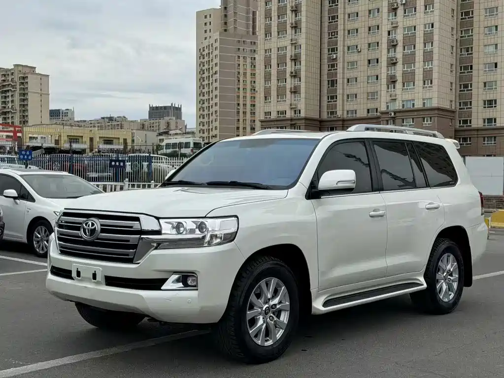 Toyota Land Cruiser 2016 — фото 3