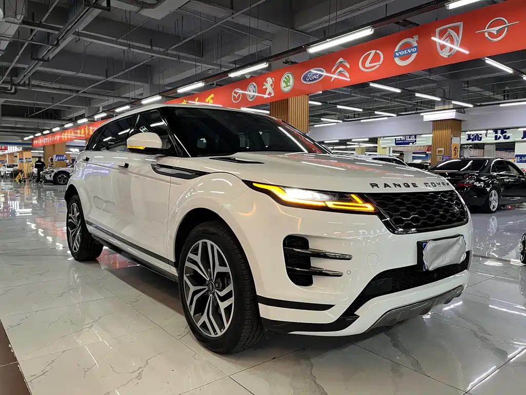 Land Rover Evoque 2023 — фото 6