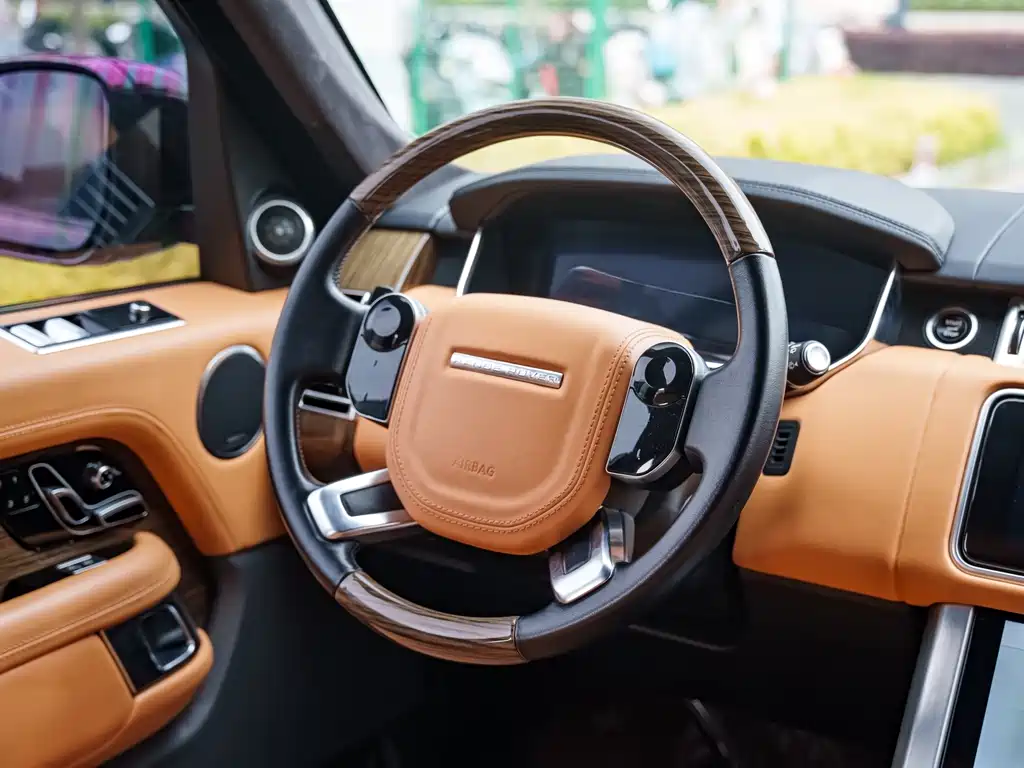 Land Rover Range Rover 2019 — фото 10