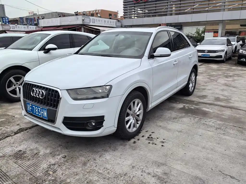 Audi Q3 2015 — фото 2