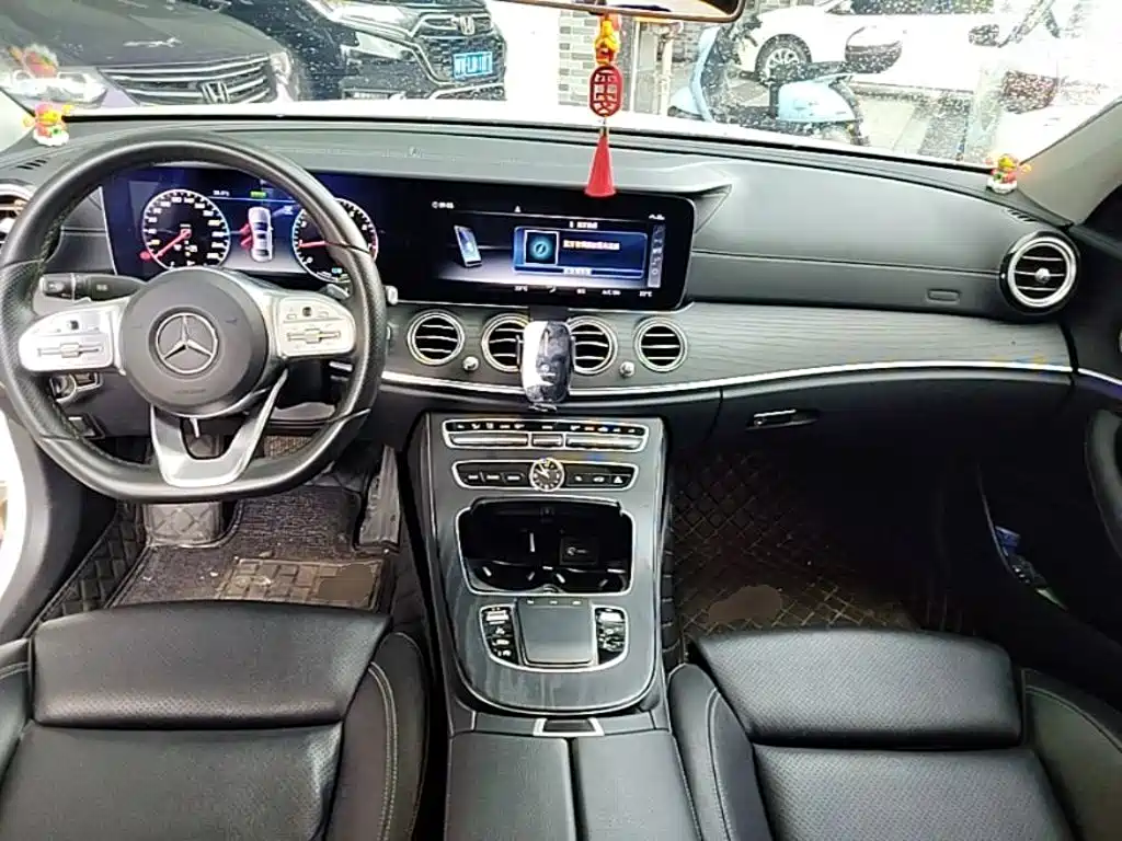 Mercedes-Benz E-Class 2020 — фото 10
