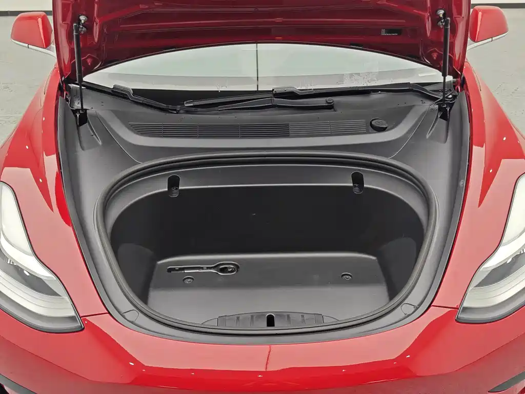 Tesla Model 3 2020 — фото 16