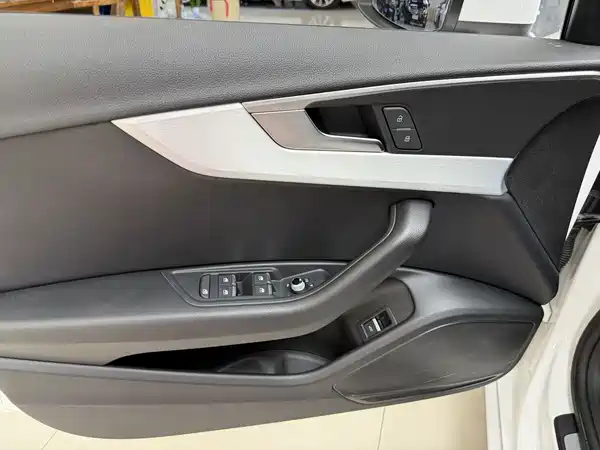 Audi A4L 2018