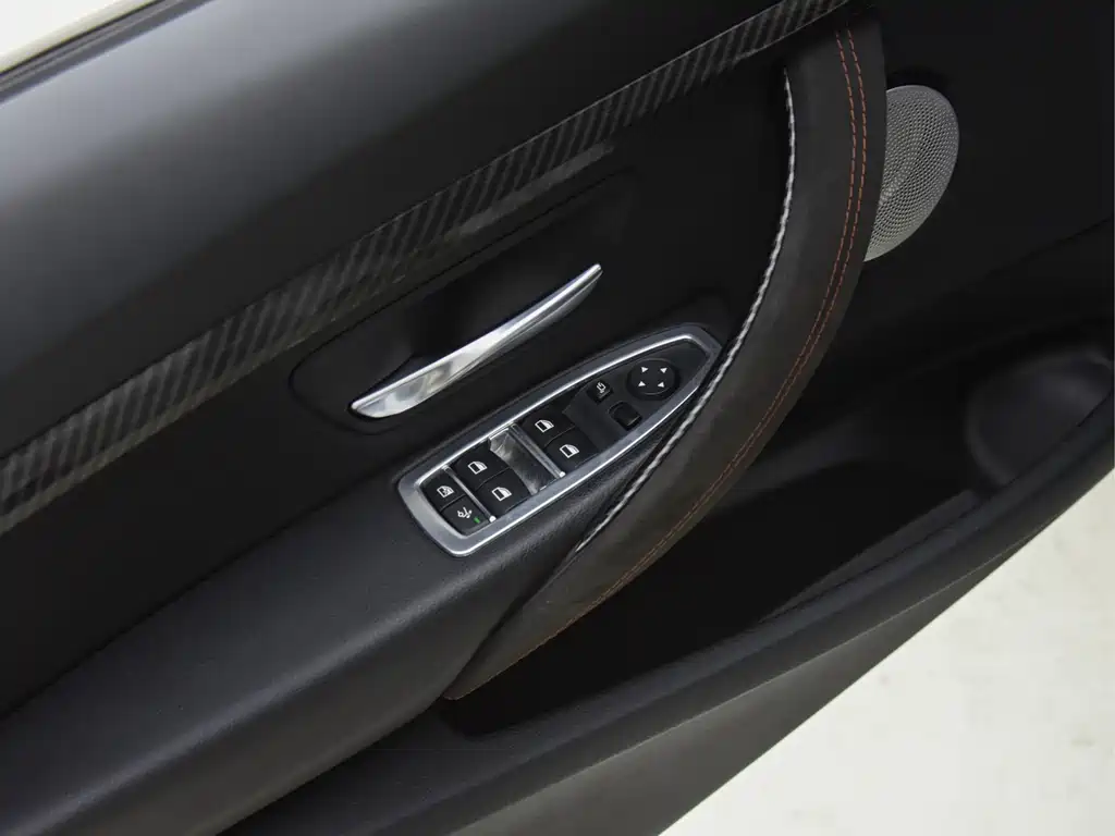 BMW 3 Series GT 2017 — фото 12