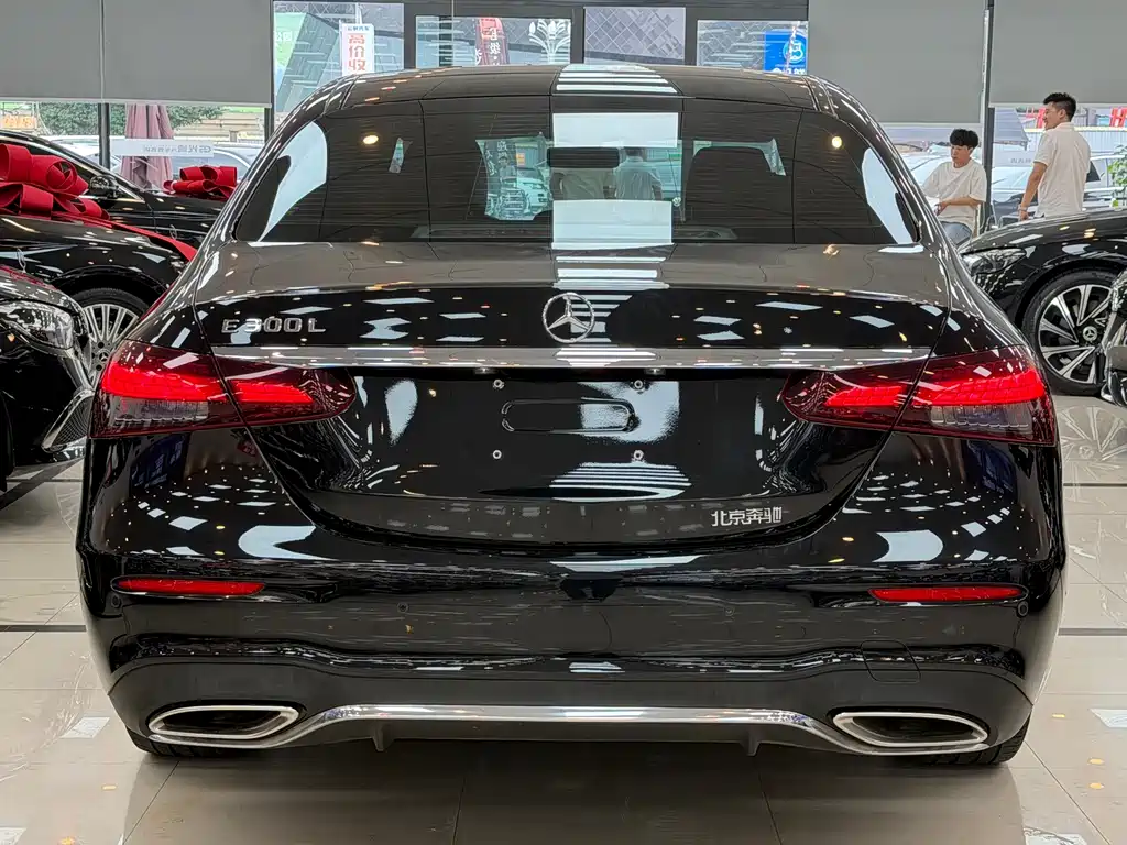Mercedes-Benz E-Class 2022 — фото 19