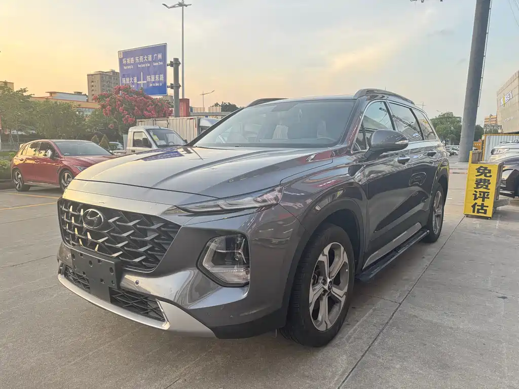 Hyundai Santa Fe 2023