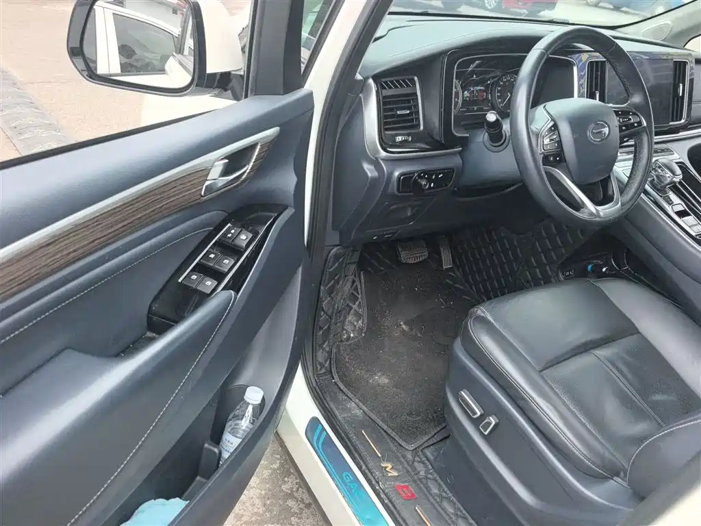 GAC Motor Trumpchi M8 2022 — фото 12