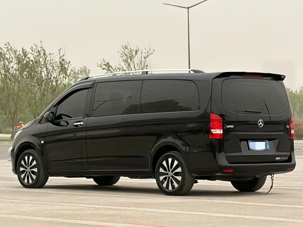 Mercedes-Benz Vito 2022 — фото 4