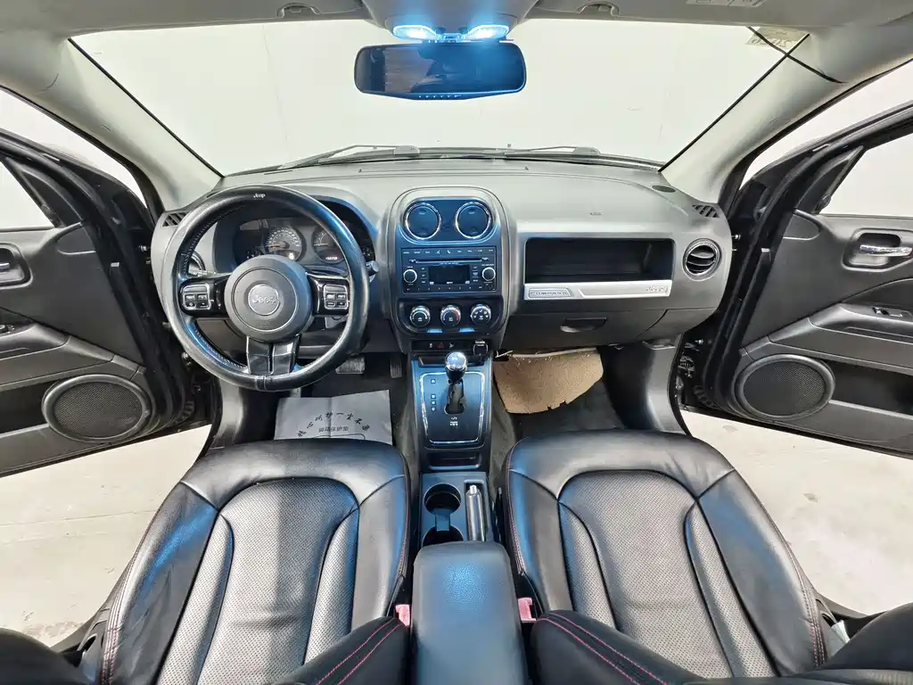 Jeep Compass 2014 — фото 12