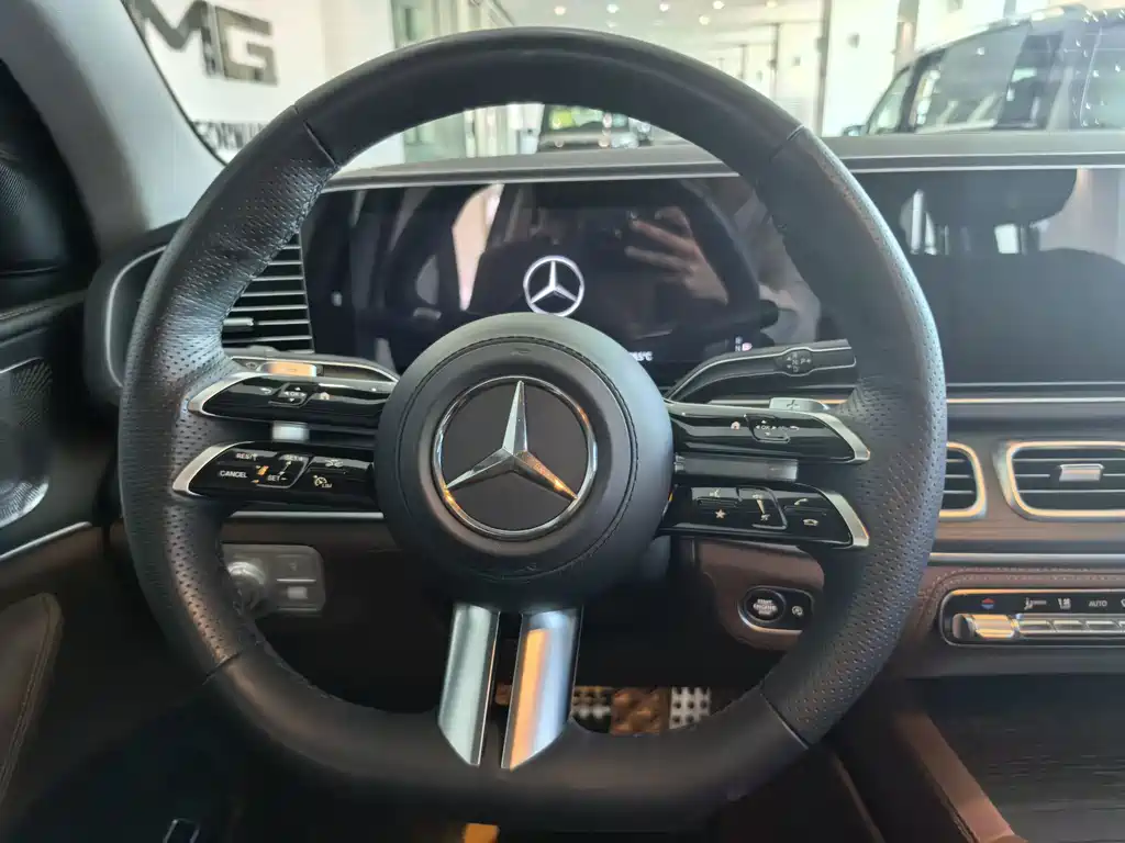 Mercedes-Benz GLS 2024 — фото 12