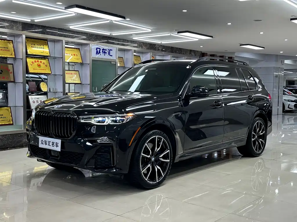 BMW X7 2022 — фото 1