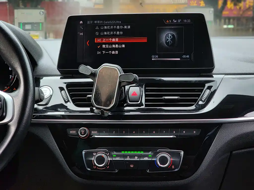 BMW 1 Series 2022 — фото 15