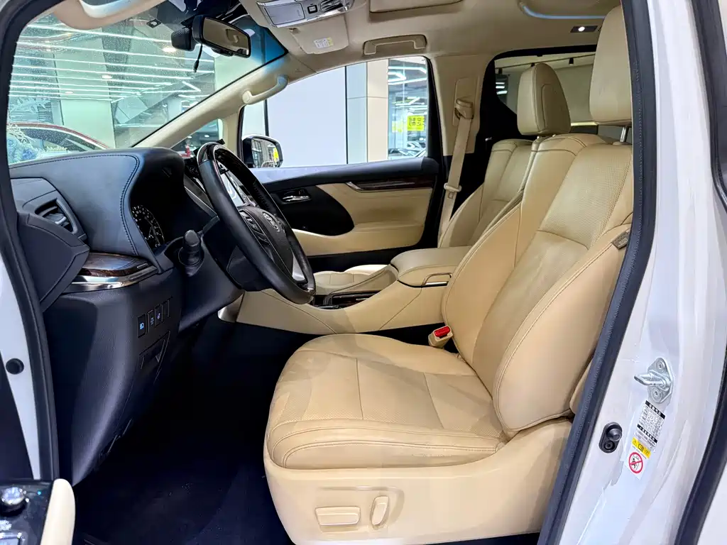 Toyota Alphard 2019 — фото 7