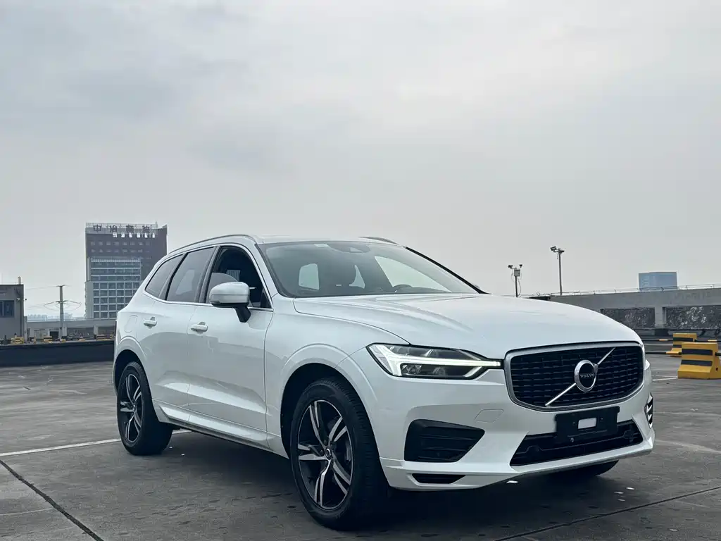 Volvo XC60 2018 — фото 3