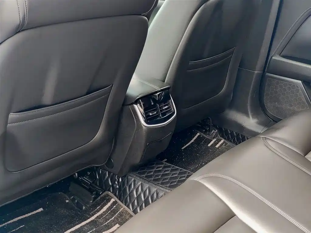 Cadillac XTS 2018 — фото 9