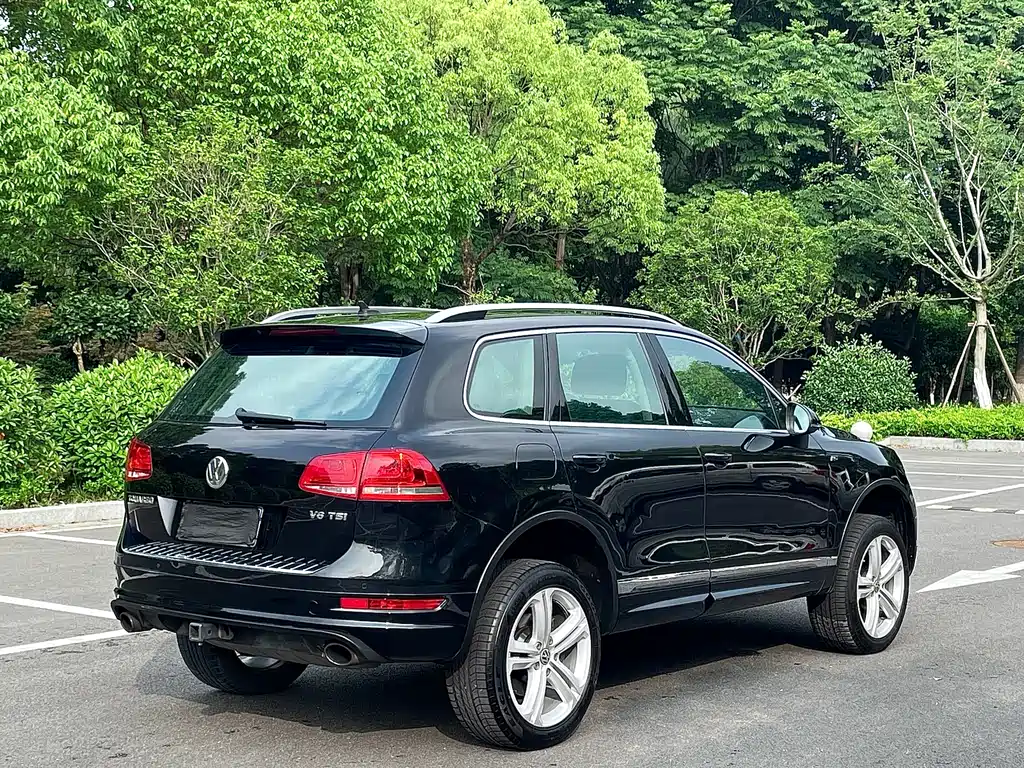 Volkswagen Touareg 2015 — фото 17