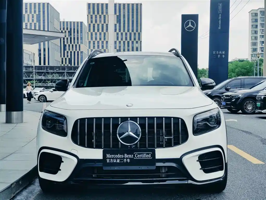 Mercedes-Benz GLB AMG 2025