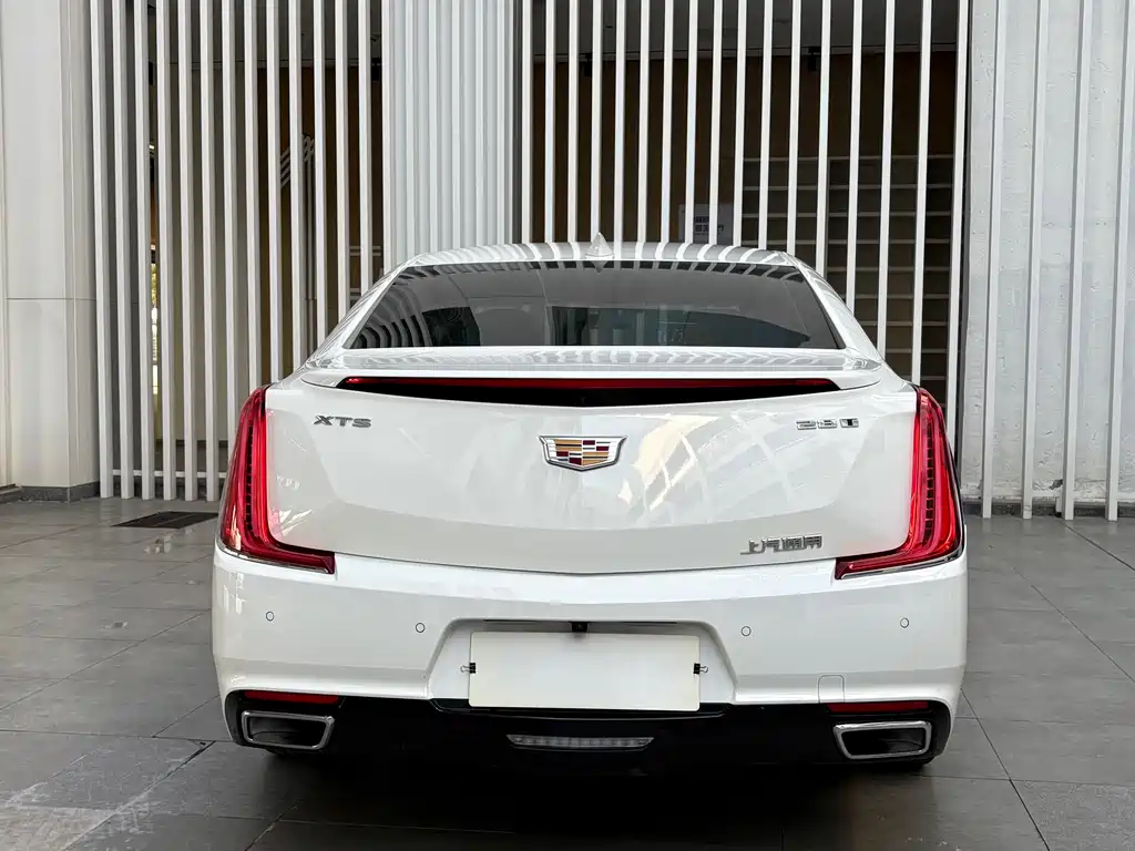 Cadillac XTS 2019 — фото 16