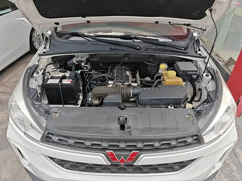 Wuling Hongguang S3 2018 — фото 20