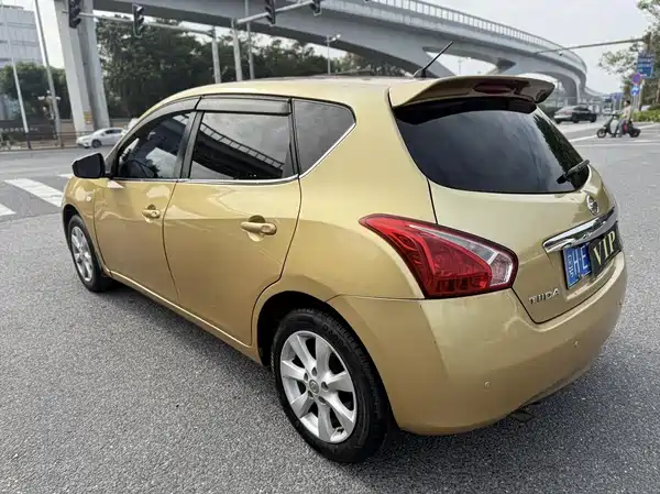 Nissan Tiida 2011