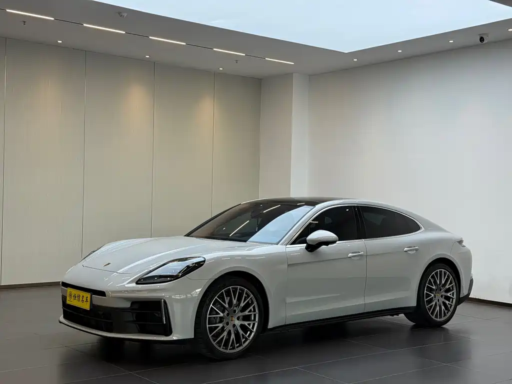 Porsche Panamera 2025 — фото 1